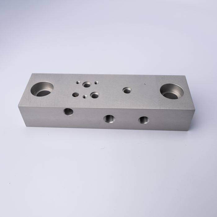PA3-0701 MANIFOLD BLOCK- MACHINED/ ANOD