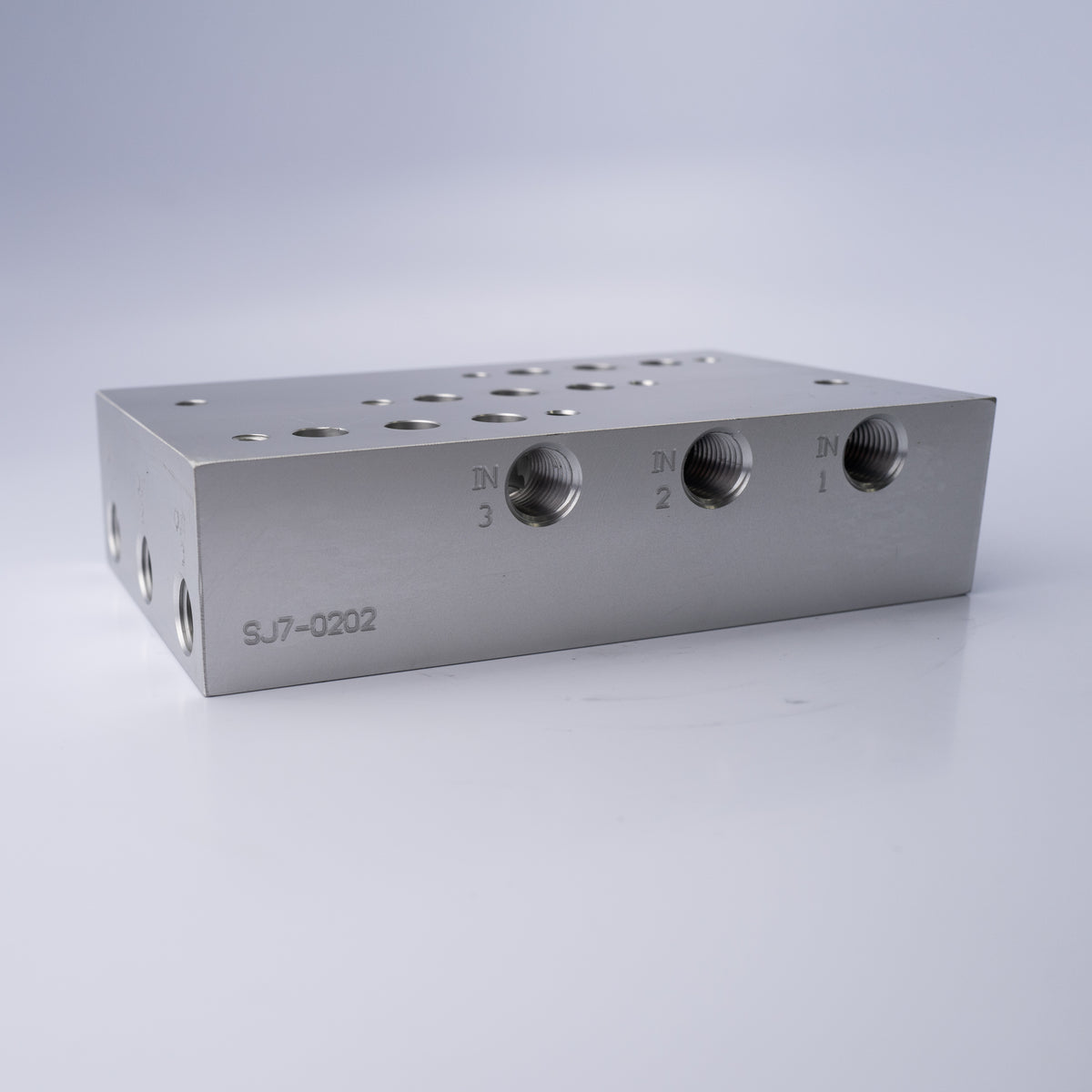 SJ7-0202 MANIFOLD BLOCK-ANODIZED - Mathers Controls